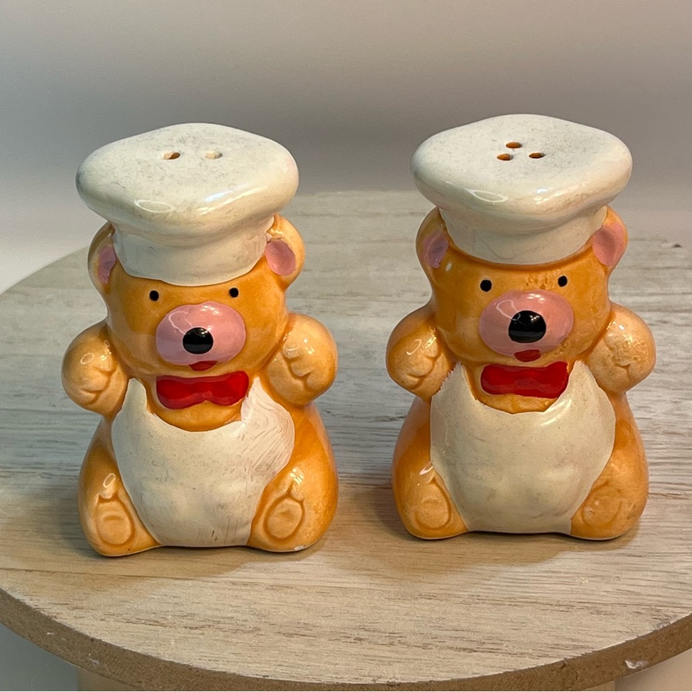 Vintage 80s Salt and Pepper Shakers Chef Teddy Bear
